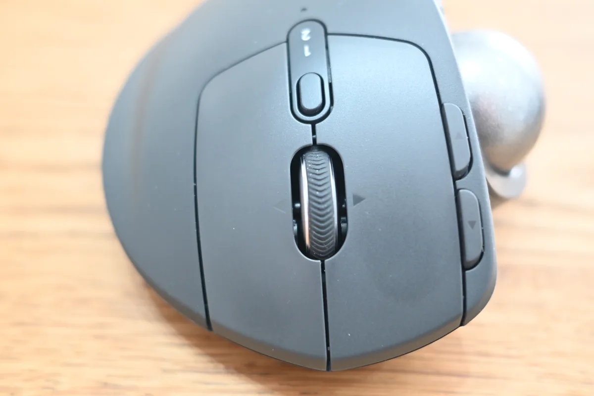 MX ERGO S上面のスクロールホイールと各種ボタン