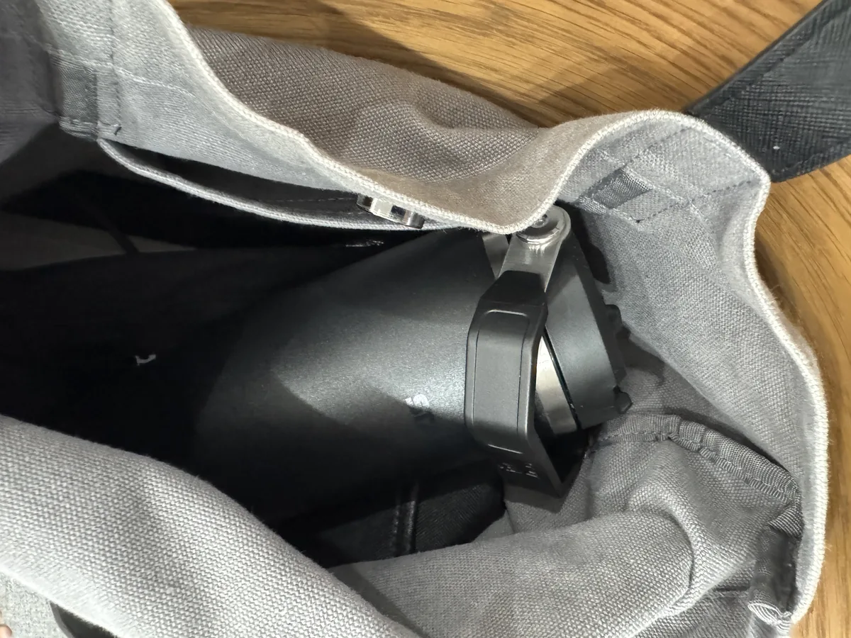通勤用トートバッグに入れたスタンレー アイスフロー30oz