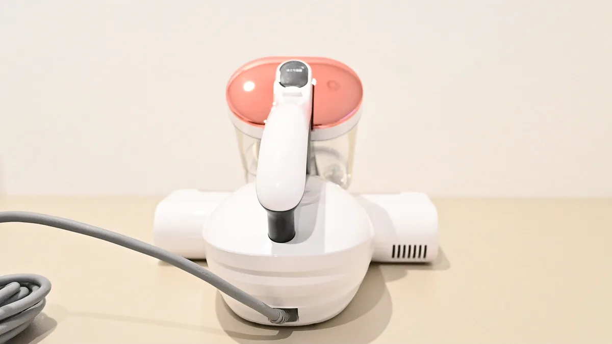 UWANT M100を後方から見たハンドルと排気口