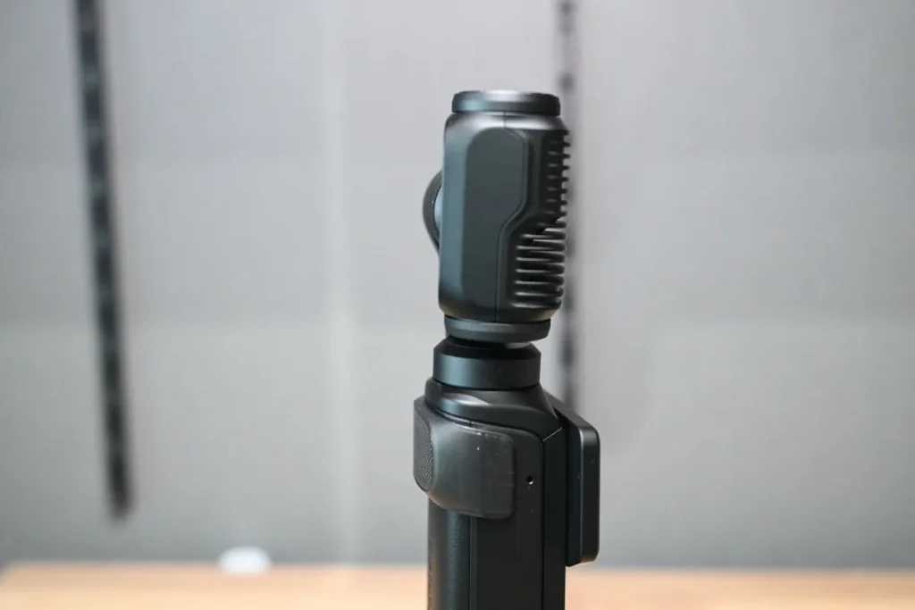 超望遠レンズを付ける前のInsta360 Luna Ultra