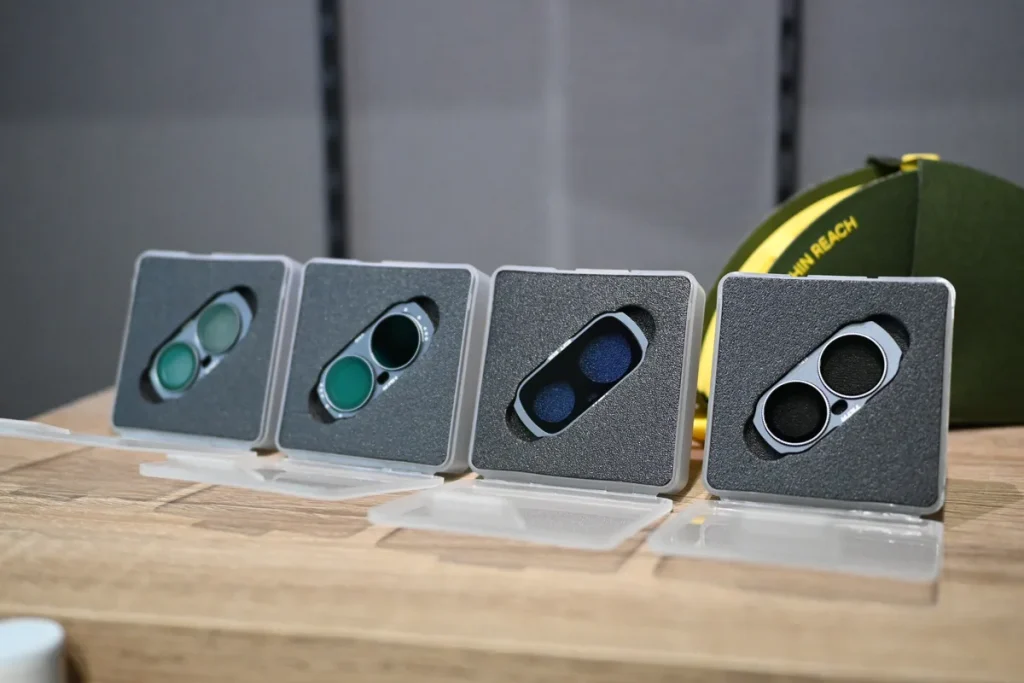 プラケースに入ったTILTAのLuna Ultra用フィルター4枚